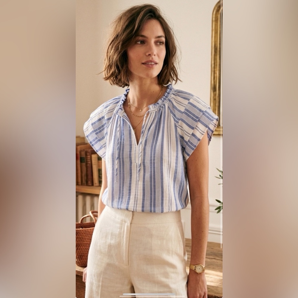 Honorine $240 Cosette Top in White/Blue. Size S. 100% cotton quiet luxury.